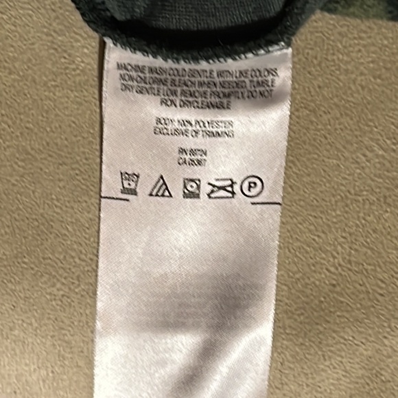 Like New Columbia Camo Quarter Zip Pullover Size Small Lightweight - Picture 6 of 6